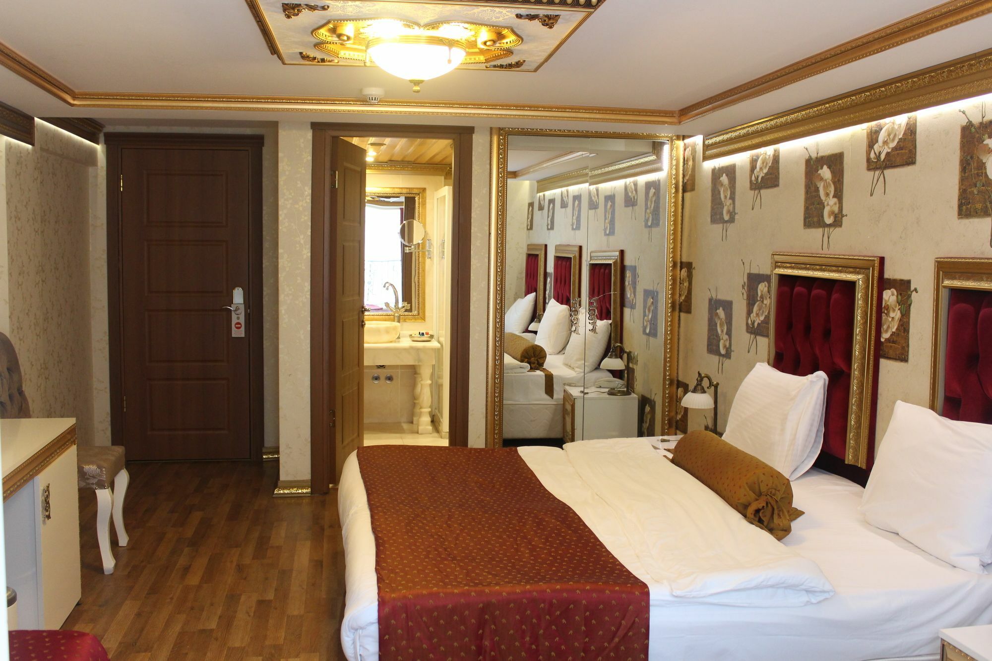 Marmara Deluxe Hotel Стамбул Экстерьер фото